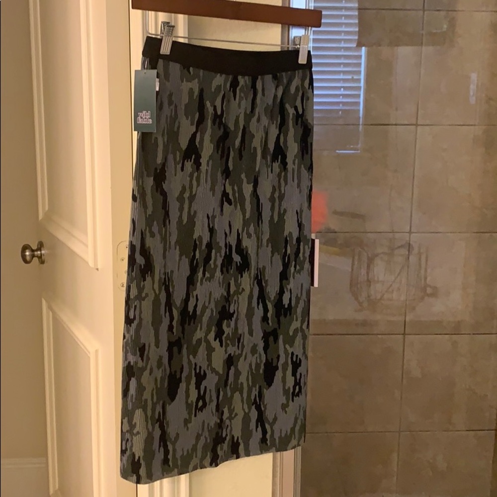 Camp pencil type skirt